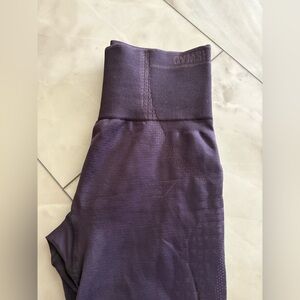 Gymshark Purple Leggings size S 
Used GOOD condition no stains no holes